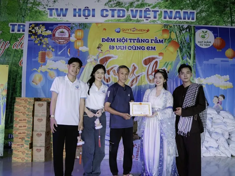 Đăng nhập và chọn rút tiền